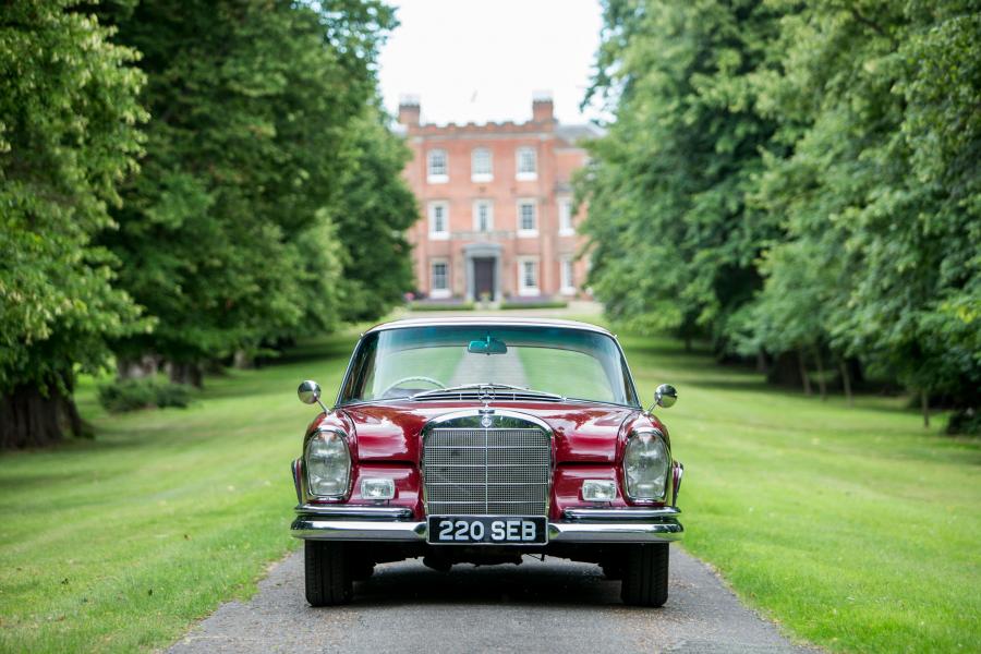  Mercedes-Benz 220 SEb Coupe (W111) 1959 года  (UK) (фото 12 из 13)